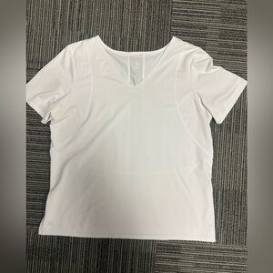 Women’s athletic top by tail size large V-neck, short sleeve white